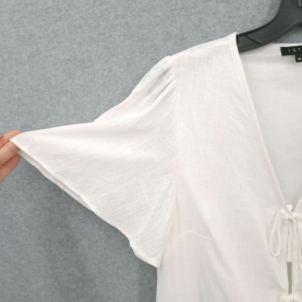 1. State Flutter Short Sleeve V Neck Aura Glow Ultra White Top Womens Size M NWT